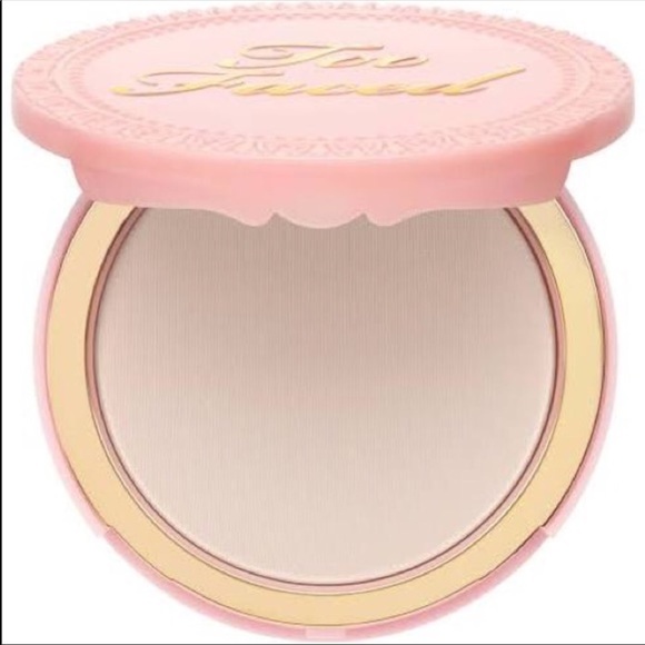 Too Faced | Primed Poreless Pressed Powder - Picture 4 of 8
